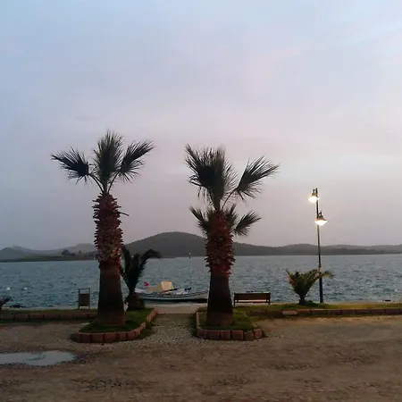 Aliye Hanim מלון Ayvalı