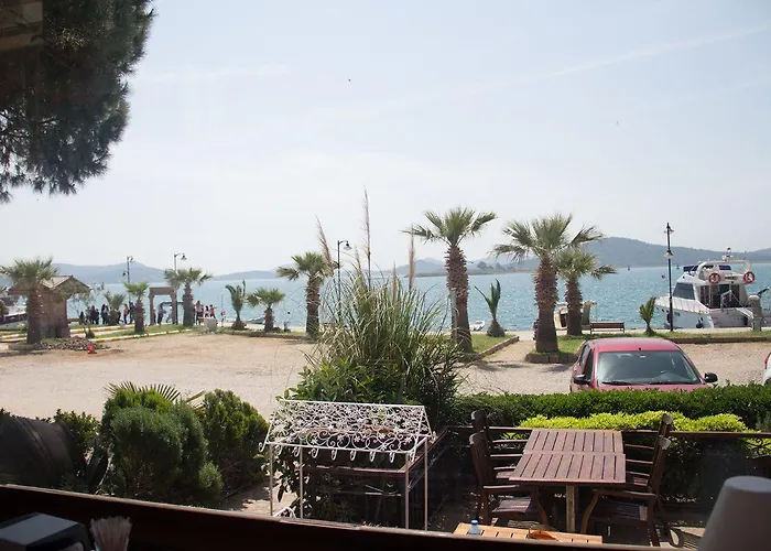 Aliye Hanim ホテル 2*